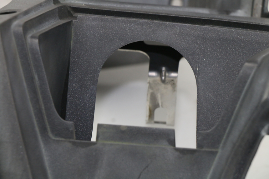 photo de INNER APRON PEUGEOT SATELIS COMPRESSOR K15 125 (2006 - 2009)