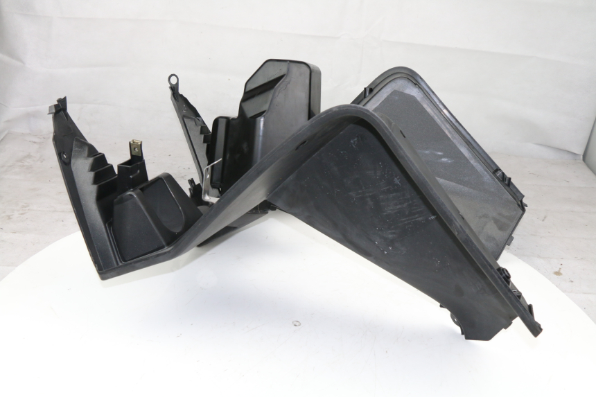 photo de INNER APRON PEUGEOT SATELIS COMPRESSOR K15 125 (2006 - 2009)