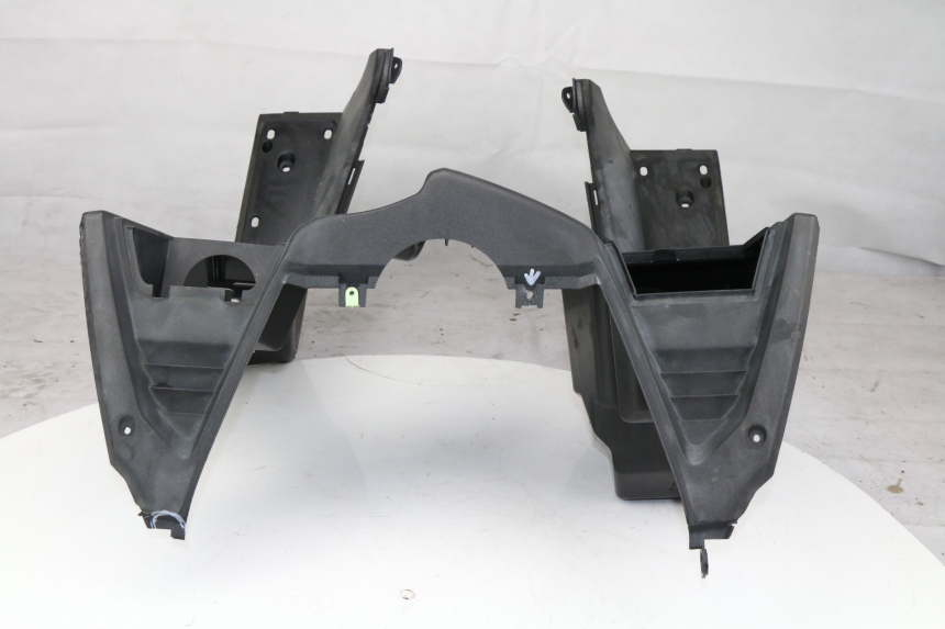 photo de INNER APRON PEUGEOT SATELIS COMPRESSOR K15 125 (2006 - 2009)