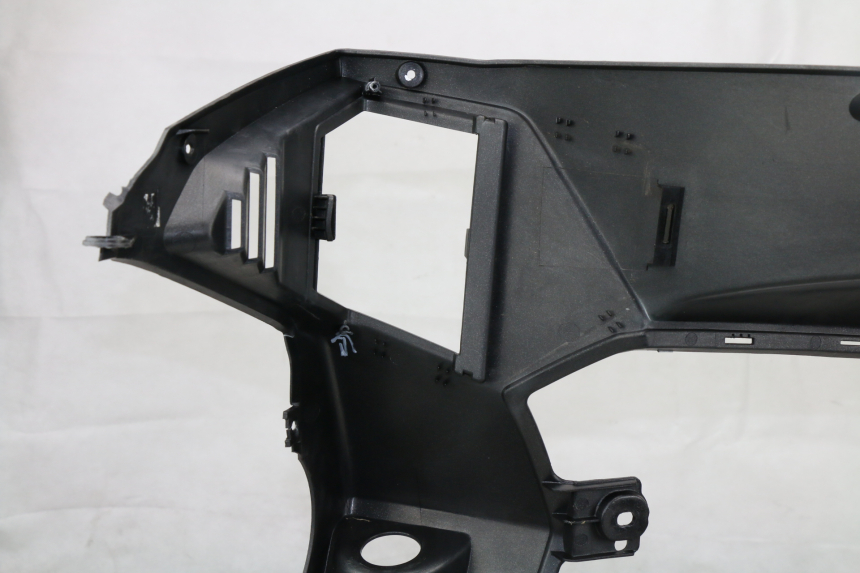 photo de INNER APRON PEUGEOT SATELIS COMPRESSOR K15 125 (2006 - 2009)