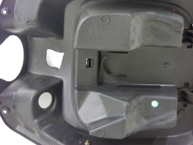 photo de INNER FAIRING PEUGEOT TWEET 4T 50 (2010 - 2014)