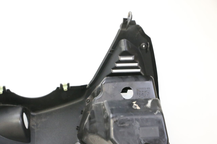 photo de INNER LEGSHIELD PEUGEOT SATELIS 125 (2013 - 2018)