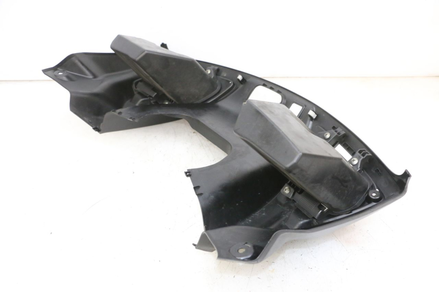 photo de INNER LEGSHIELD UPPER SUZUKI BURGMAN 650 (2013 - 2020)