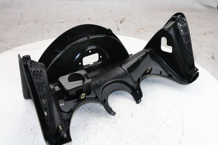 photo de INNER LEGSHIELD UPPER KYMCO GRAND DINK 125 (2008 - 2014)