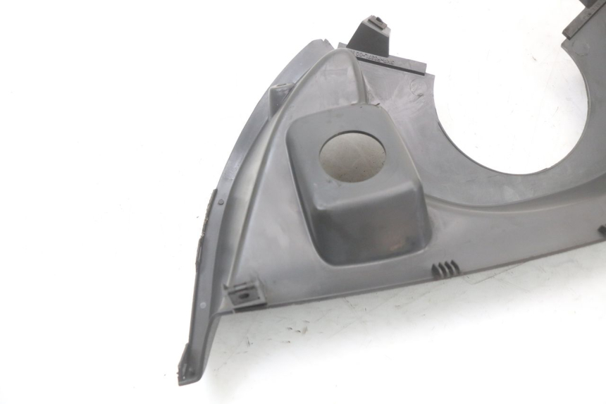 photo de INNER LEGSHIELD UPPER YAMAHA YP MAJESTY 125 (2002 - 2006)