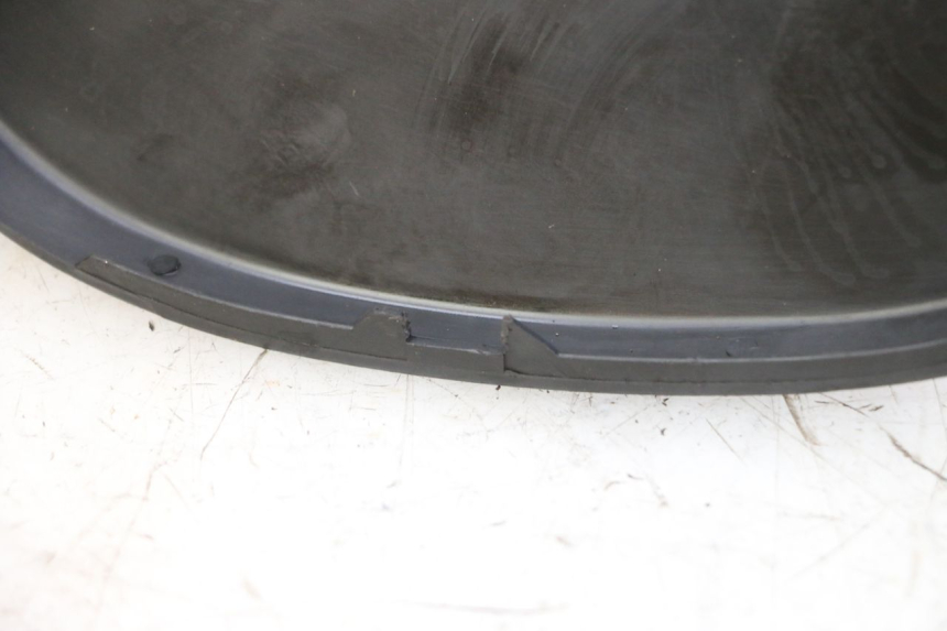 photo de INNER LEGSHIELD UPPER YAMAHA YP MAJESTY 125 (2007 - 2010)