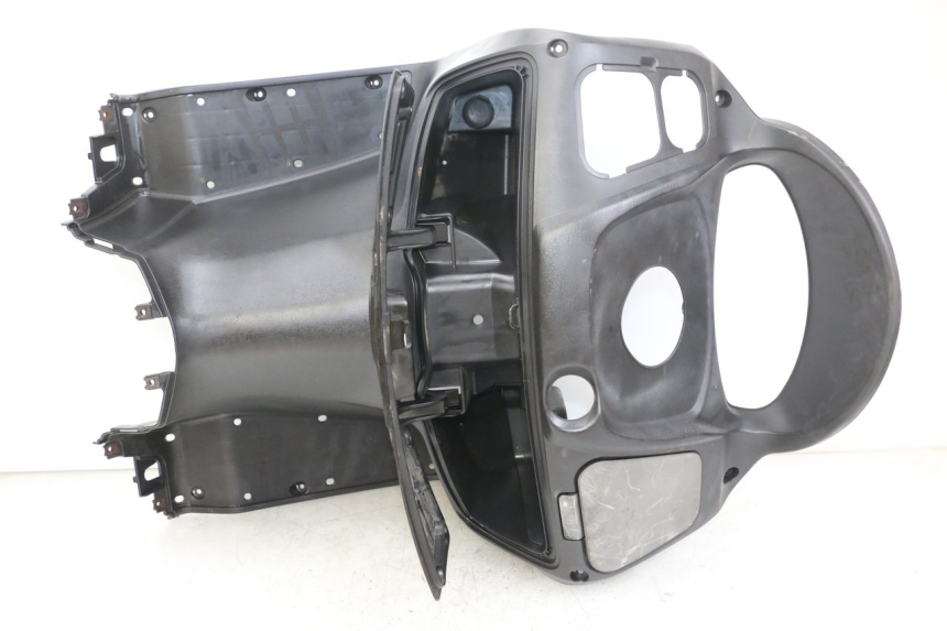 photo de INNER FAIRING SUZUKI BURGMAN 125 (2007 - 2014)