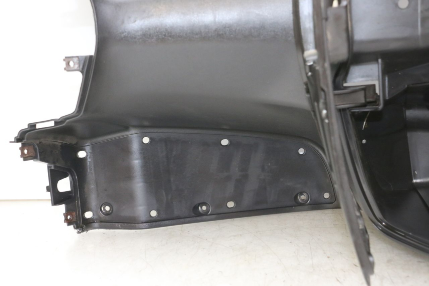 photo de INNER FAIRING SUZUKI BURGMAN 125 (2007 - 2014)