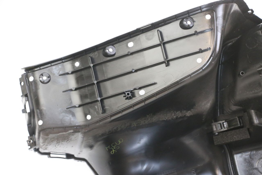 photo de INNER LEGSHIELD SUZUKI BURGMAN 125 (2018 - 2021)