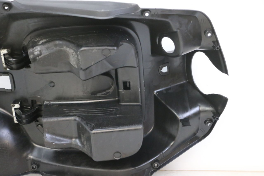 photo de INNER LEGSHIELD PEUGEOT TWEET 4T 50 (2018 - 2020)
