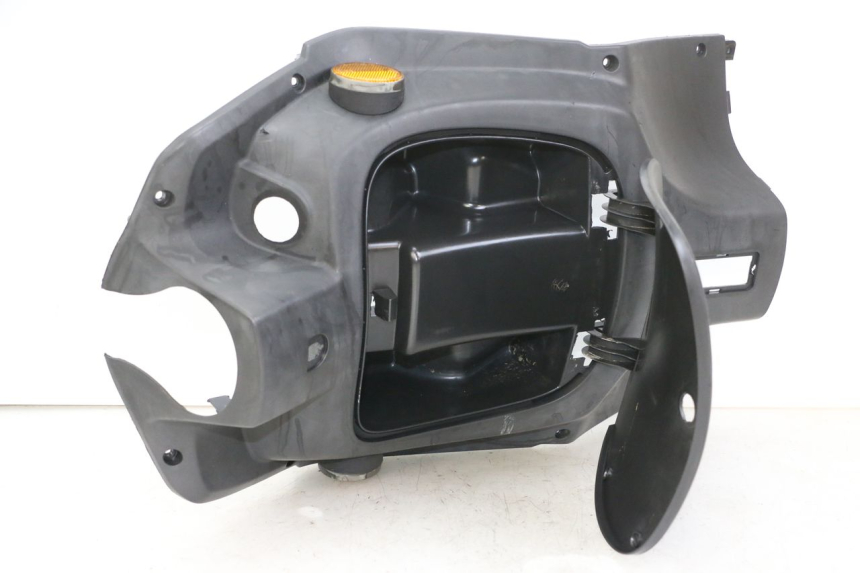 photo de INNER LEGSHIELD PEUGEOT TWEET 4T 50 (2014 - 2019)