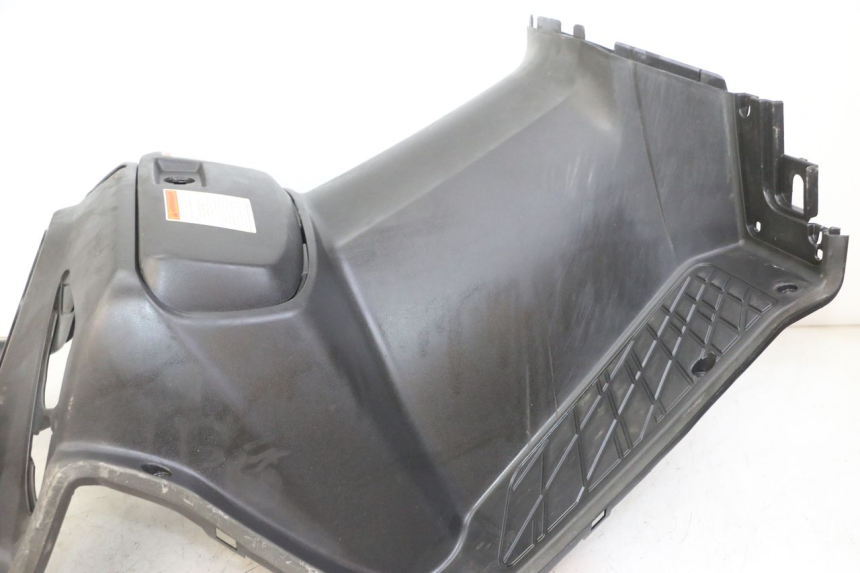 photo de INNER APRON SUZUKI UH BURGMAN 125 (2002 - 2006)