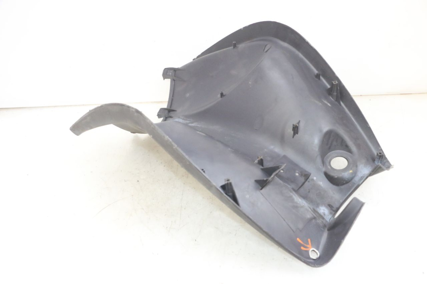 photo de INNER LEGSHIELD PEUGEOT VIVACITY 100 (1999 - 2008) - Zoom on usage condition