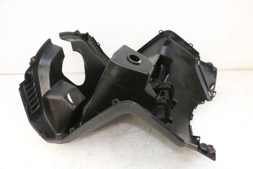 photo de INNER APRON YAMAHA XMAX X-MAX 125 (2006 - 2009) - Additional view of the item