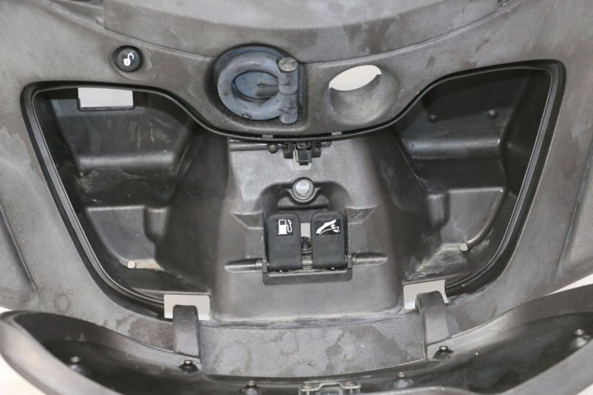 photo de INNER APRON PIAGGIO X9 EVOLUTION 125 (2003 - 2007)