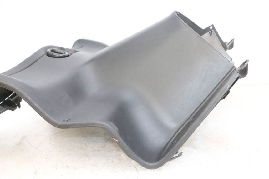 photo de INNER LEGSHIELD PIAGGIO XEVO - X EVO 125 (2007 - 2016) - Component detail