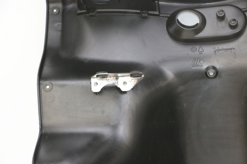 photo de INNER LEGSHIELD PIAGGIO XEVO - X EVO 125 (2007 - 2016) - Used quality zoom