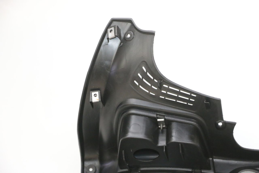 photo de INNER LEGSHIELD PIAGGIO XEVO - X EVO 125 (2007 - 2016) - Component detail
