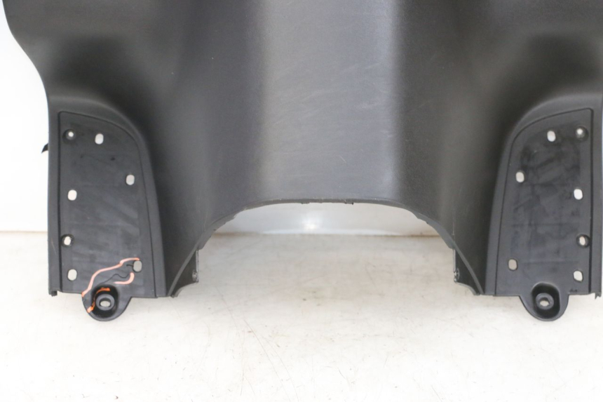 photo de INNER LEGSHIELD PIAGGIO XEVO - X EVO 125 (2007 - 2016) - Surface and material condition