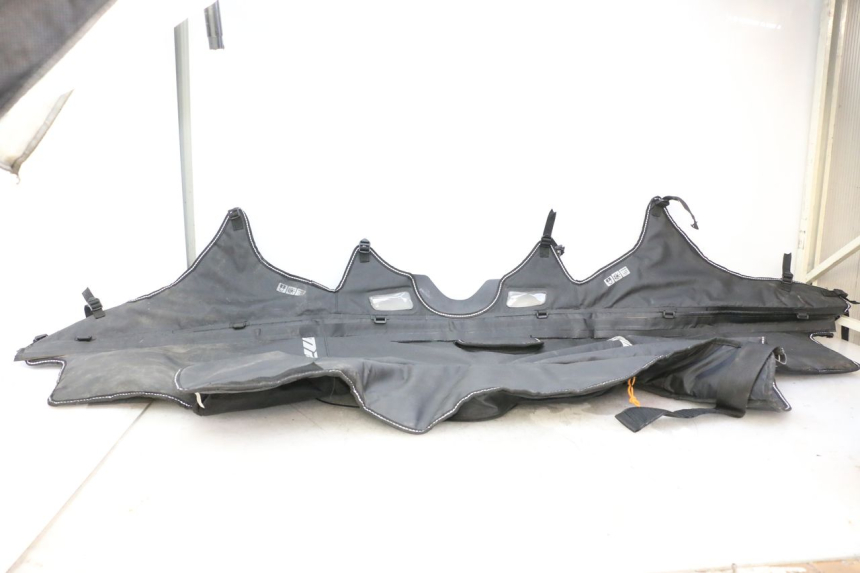 photo de LEG COVER PIAGGIO MP3 HPE 310 (2024 - 2025)