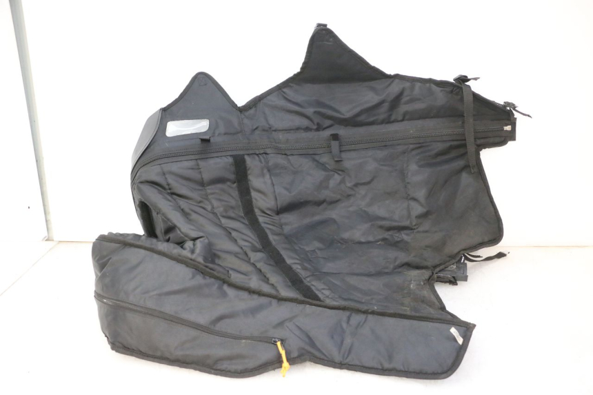 photo de LEG COVER PIAGGIO MP3 HPE 310 (2024 - 2025)
