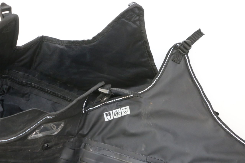 photo de LEG COVER PIAGGIO MP3 HPE 310 (2024 - 2025)