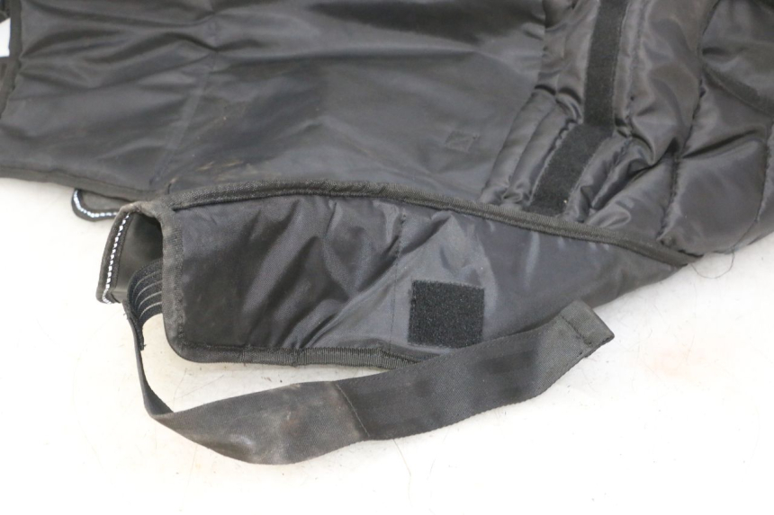 photo de LEG COVER PIAGGIO MP3 HPE 310 (2024 - 2025)