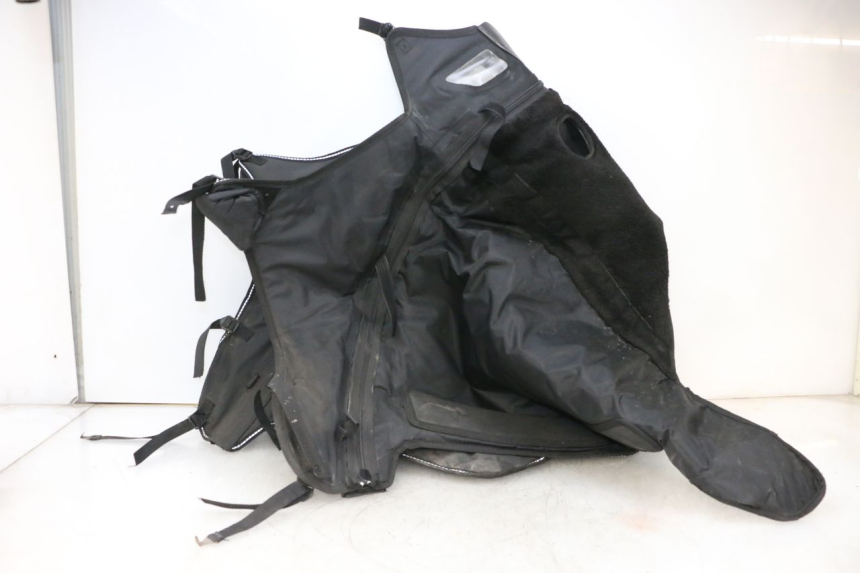 photo de LEG COVER PIAGGIO MP3 HPE 300 (2019 - 2026) - Component zoom