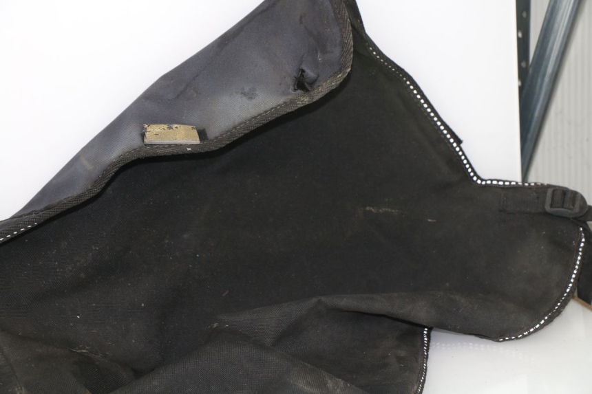 photo de LEG COVER SYM GTS 250 (2005 - 2008)