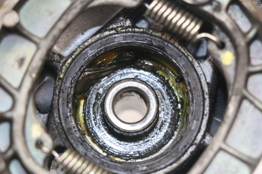 photo de FRONT BRAKE DRUM PEUGEOT LUDIX ONE 50 (2004 - 2006)