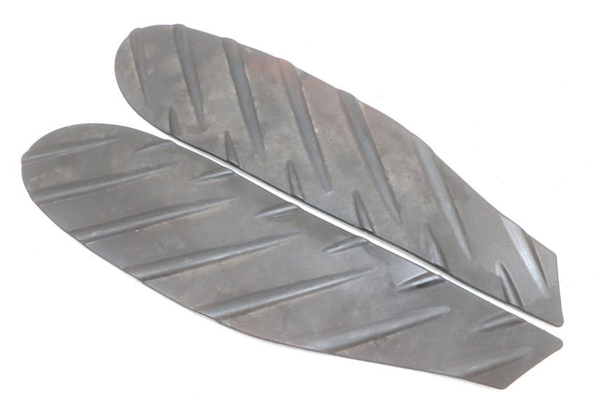 photo de FLOOR PANEL RUBBER APRILIA SR CARB LC 2T 50 (2004 - 2012)