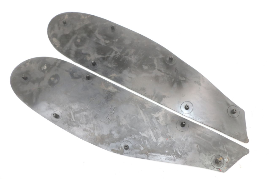 photo de FLOOR PANEL RUBBER APRILIA SR CARB LC 2T 50 (2004 - 2012)