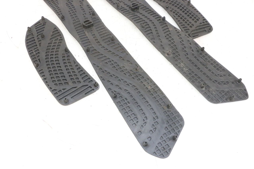 photo de FLOOR PANEL RUBBER SUZUKI BURGMAN 650 (2013 - 2020)