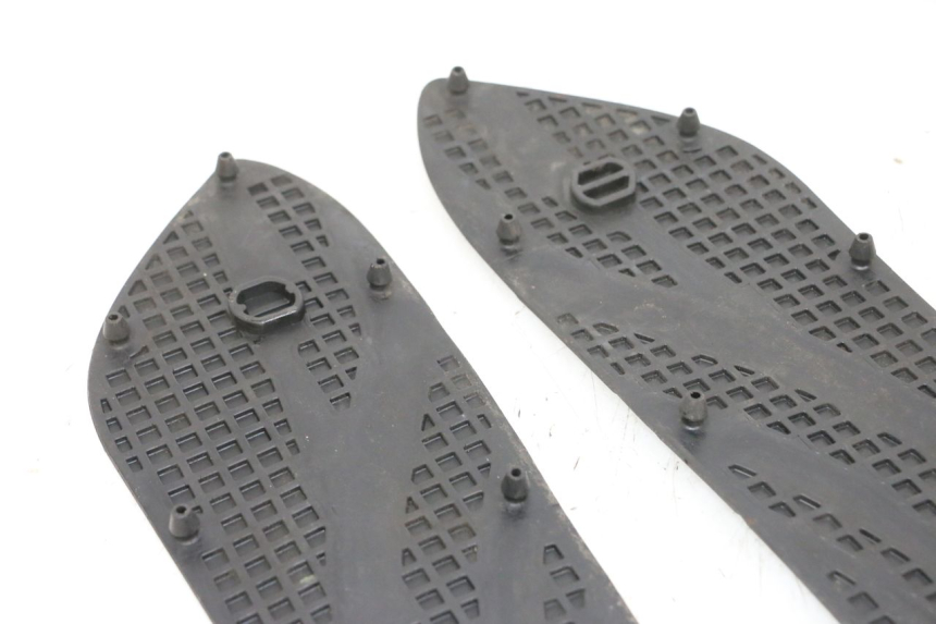 photo de FLOOR PANEL RUBBER SUZUKI BURGMAN 650 (2013 - 2020)