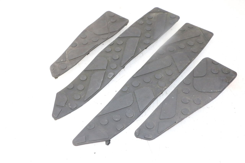 photo de FOOTBOARD MAT KYMCO DINK STREET 125 (2009 - 2014)