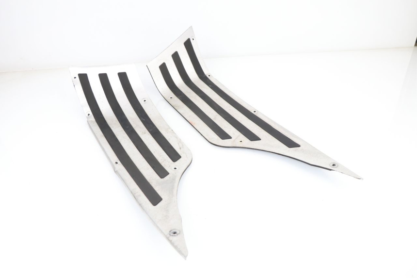 photo de FLOOR PANEL RUBBER GOWINN DOLCE VITA 125 (2007 - 2013)