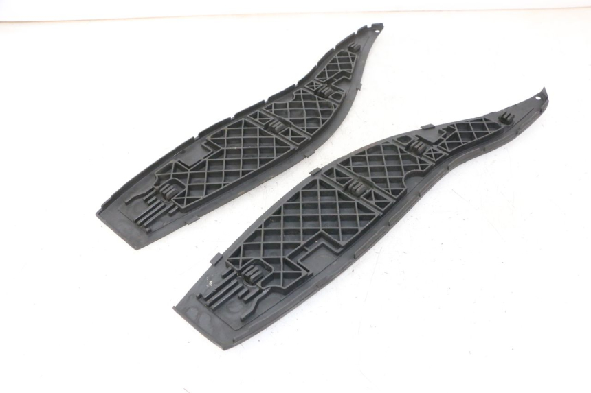 photo de FLOOR PANEL RUBBER GILERA NEXUS 300 (2008 - 2013)