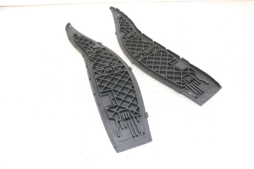 photo de FLOOR PANEL RUBBER GILERA NEXUS 300 (2008 - 2013)