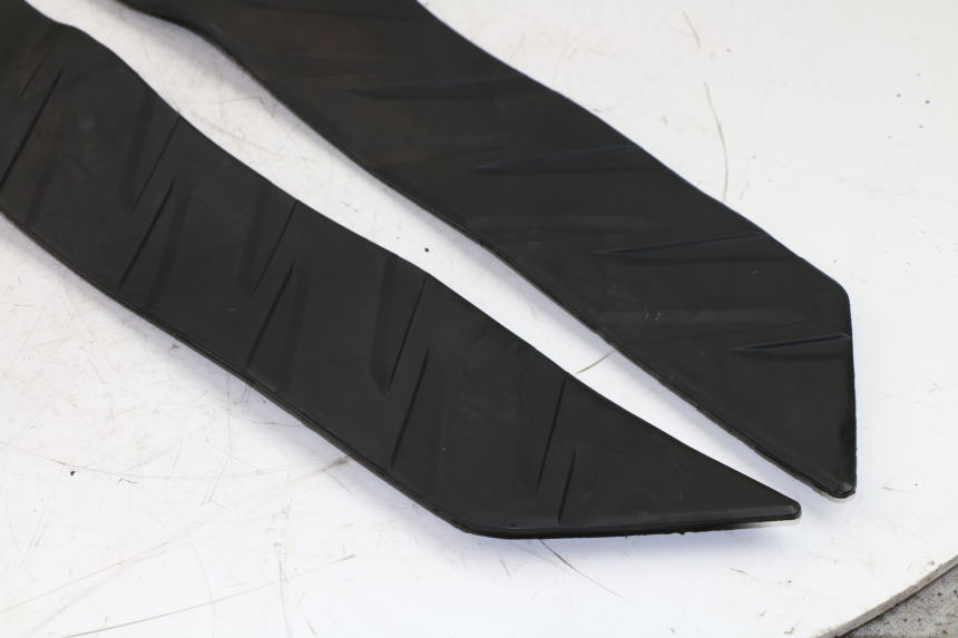 photo de FLOOR PANEL RUBBER HONDA FES PANTHEON 125 (2003 - 2007)