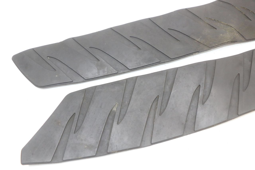 photo de FLOOR PANEL RUBBER HONDA FJS SILVER WING SILVERWING 400 (2005 - 2008)