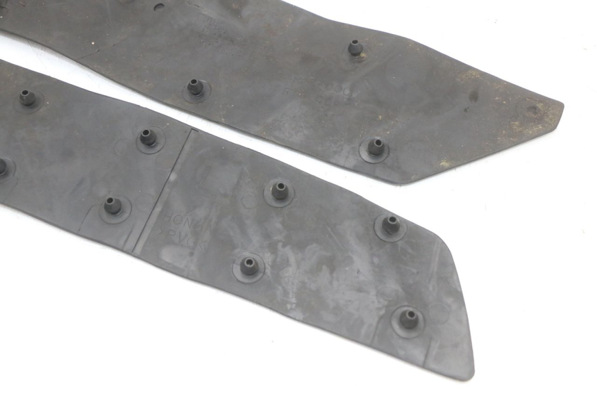 photo de FLOOR PANEL RUBBER HONDA FJS SILVER WING SILVERWING 400 (2005 - 2008)