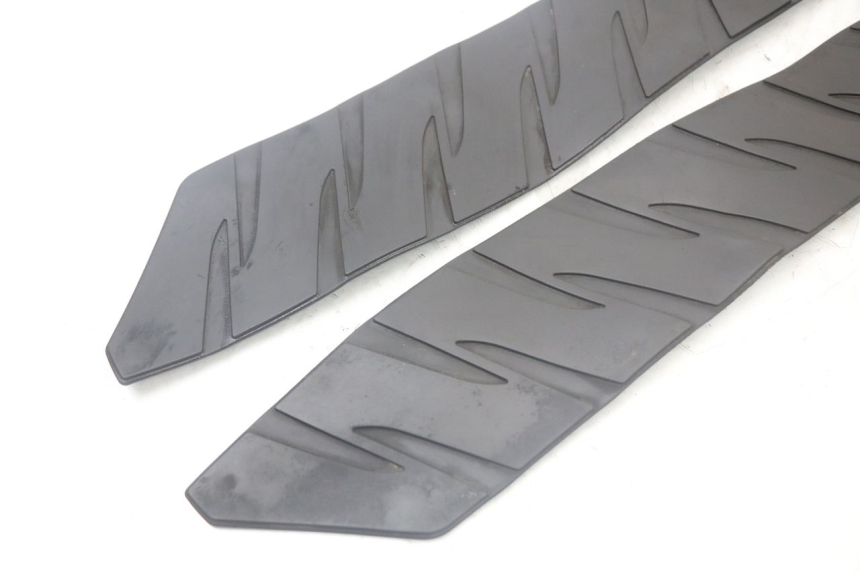 photo de FLOOR PANEL RUBBER HONDA FJS SILVERWING SILVER WING 600 (2001 - 2010)