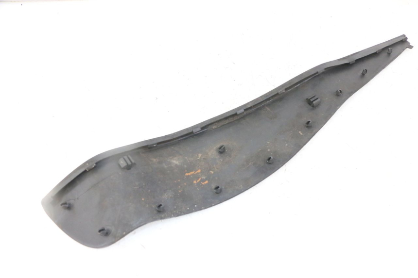 photo de FLOOR PANEL RUBBER PIAGGIO IE MP3 YOURBAN 300 (2011 - 2016)