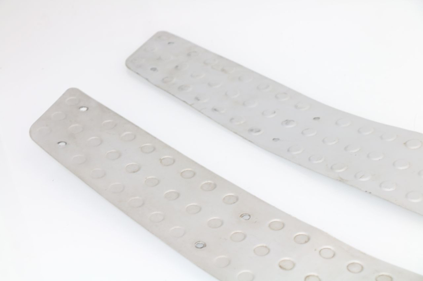 photo de FOOTBOARD MAT JONWAY AZTRAL 125 (2008 - 2017)