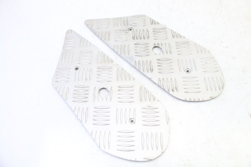 photo de FOOTBOARD MAT PEUGEOT KISBEE 4T 50 (2018 - 2022)