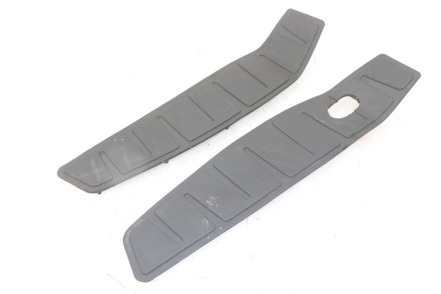 photo de FLOOR PANEL RUBBER PIAGGIO MP3 LT 300 (2010 - 2016)