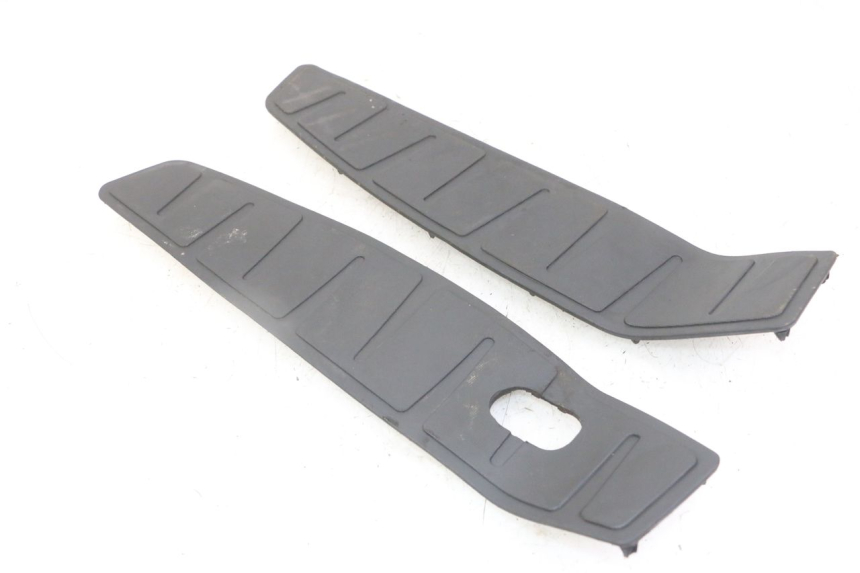 photo de FLOOR PANEL RUBBER PIAGGIO MP3 LT 300 (2010 - 2016)