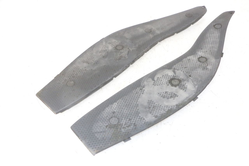 photo de FOOTBOARD MAT GILERA NEXUS 125 (2009 - 2013)