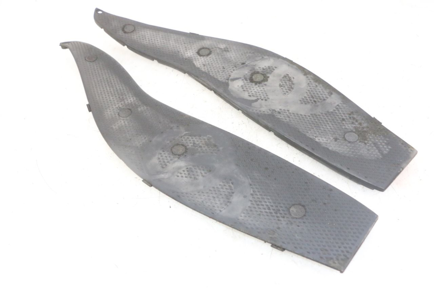 photo de FOOTBOARD MAT GILERA NEXUS 125 (2009 - 2013)