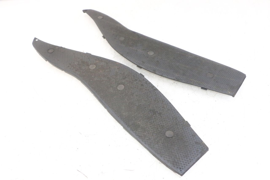 photo de FOOTBOARD MAT GILERA NEXUS 125 (2009 - 2013)